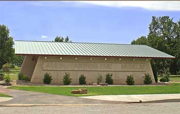 Ames astrobleme museum building exterior.