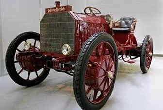 1902 Porsche used a gas engine to generate electricity 