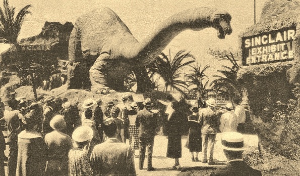 Sinclair Oil “Brontosaurus” debut in Chicago as exhibit during the 1933-1934 “Century of Progress” World’s Fair.