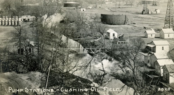 Pump stations and oil tanks at Cushing, Oklahoma, circa 1918.
