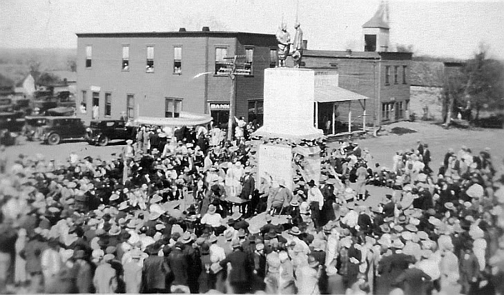 On April 22, 1926, hundreds gathered in Skedee, Oklahoma, for the unveiling of the 25-foot "Bond of Friendship" monument honoring the chief of the Osage Nation and the state's greatest auctioneer of mineral rights.