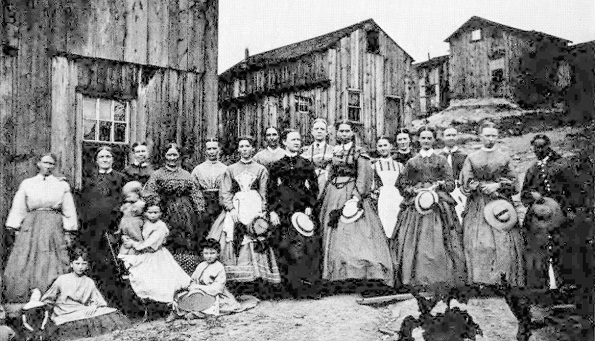 Oilfield photographer John Mather women and children at Pennsylvania oil town.