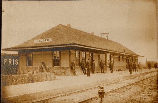 Kiefer RR station on the St. Louis & San Francisco Railway