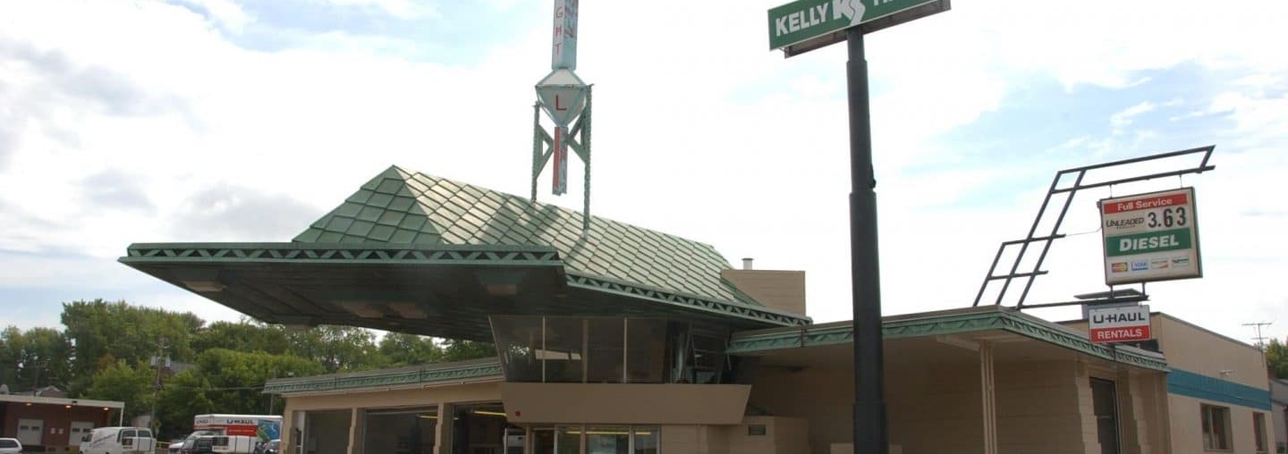 Exterior of the Cloquet, gas station of Frank Lloyd Wright.